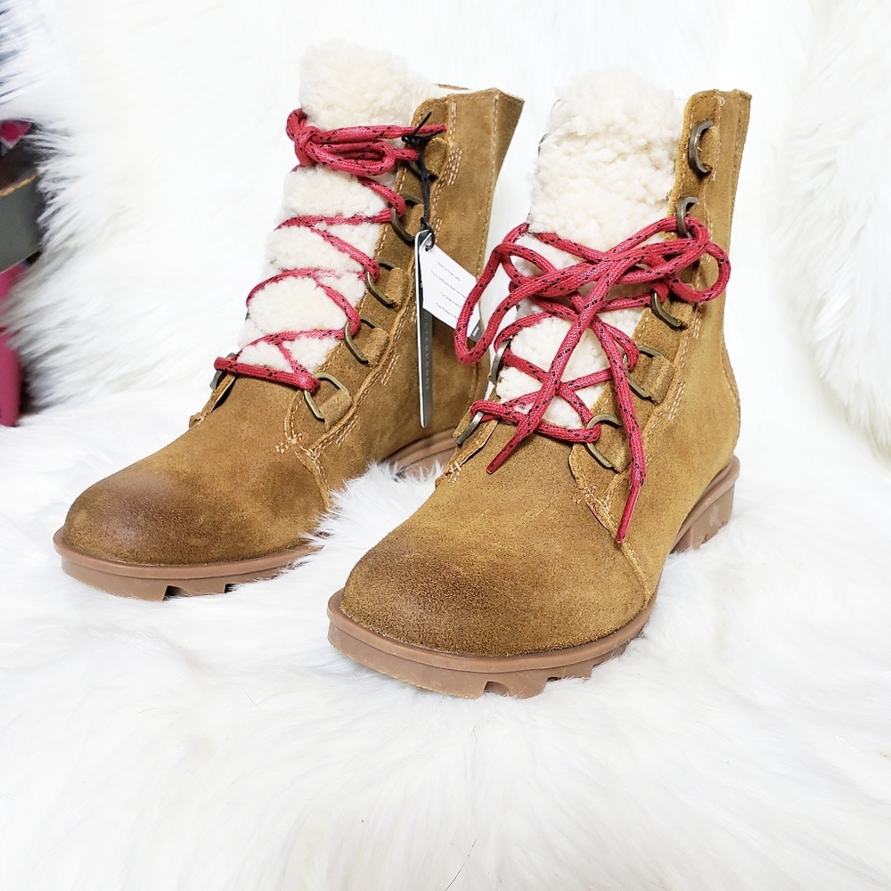 NWT Sorel pheonix shearling boots red laces - Picture 3 of 6